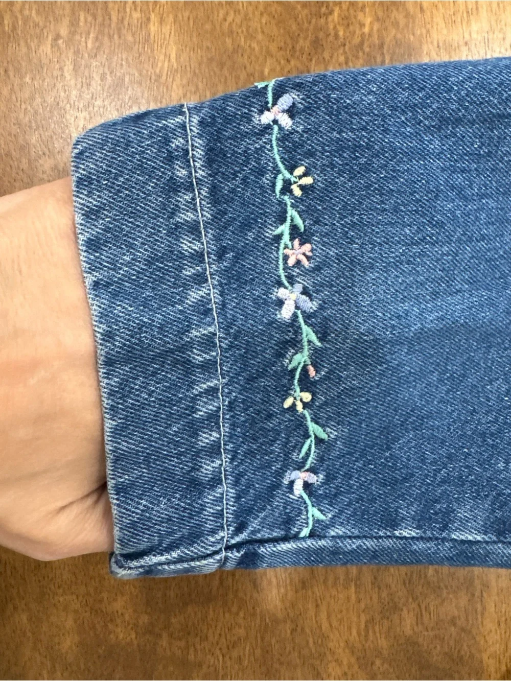 Vintage Oshkosh Blue Embroidered Denim Capris